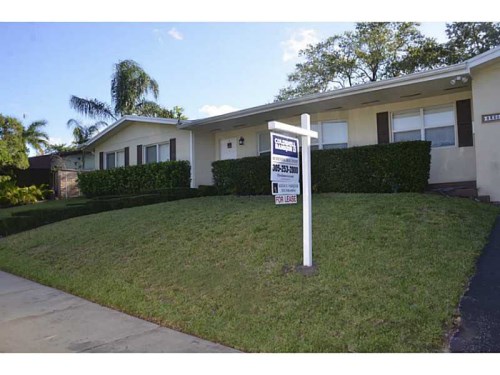 8830 SW 92 PL