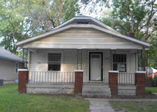1328 NE Monroe St