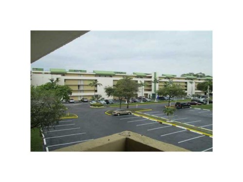 8810 FONTAINEBLEAU BL # 102