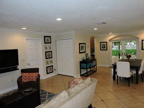 6730 SW 134 AV
