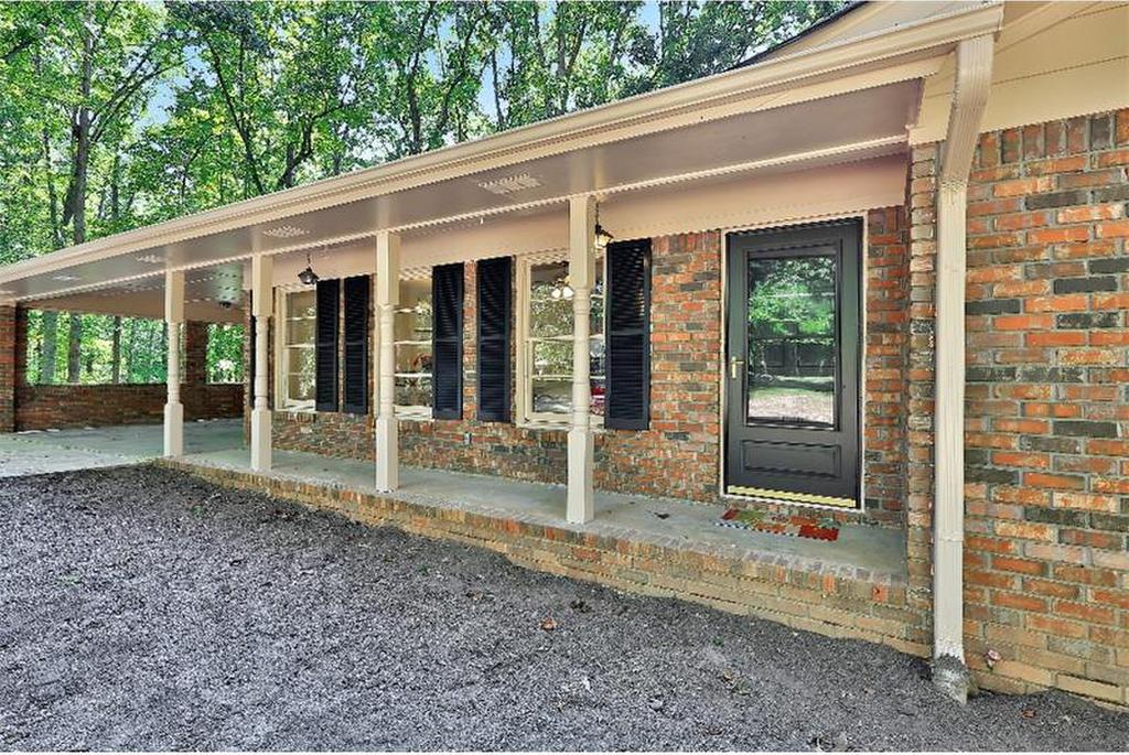 275 East Lake Drive