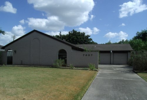 7607 Braesglen Drive