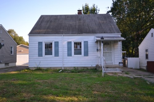 1221 W Marietta St