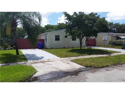 1541 N 68 AV