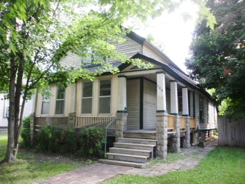 705 Webster St