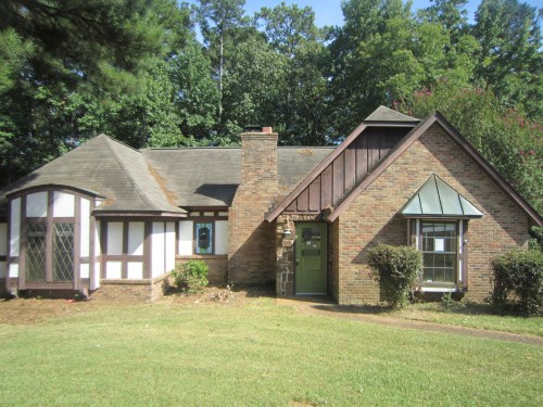 211 Stonecastle Dr
