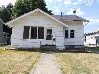1558 Hillside Ter