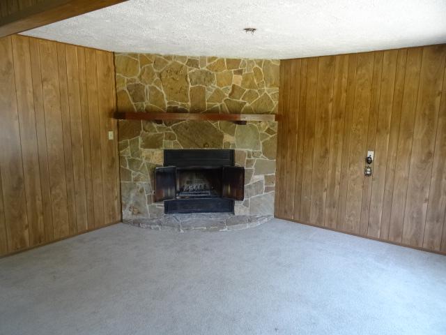 11912 Stonehedge Dr