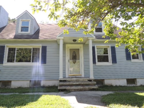 122 Roseberry Ave