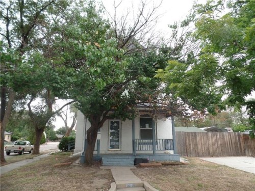 2701 N Grand Avenue