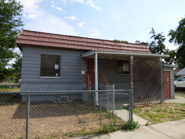 901 Fair St