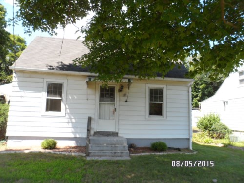 557 N Main St