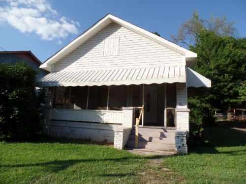 501 Gladys Street