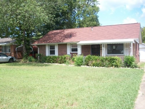 1616 Bryson St