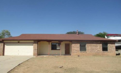 811 Chuckwagon Rd SE