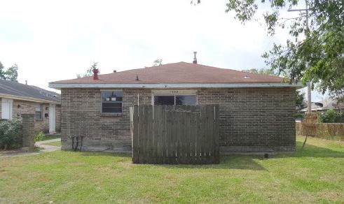 6900 Rosebank Dr