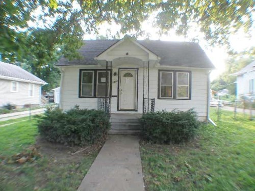 1434 S Hedges Ave