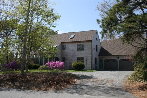 2 Robbins Road