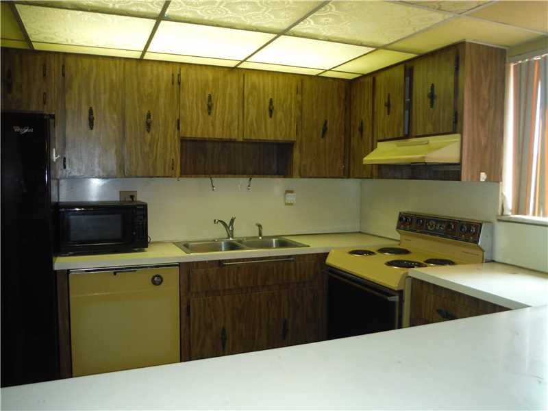 9140 FONTAINEBLEAU BL # 505