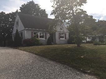 665 Westmont Ln