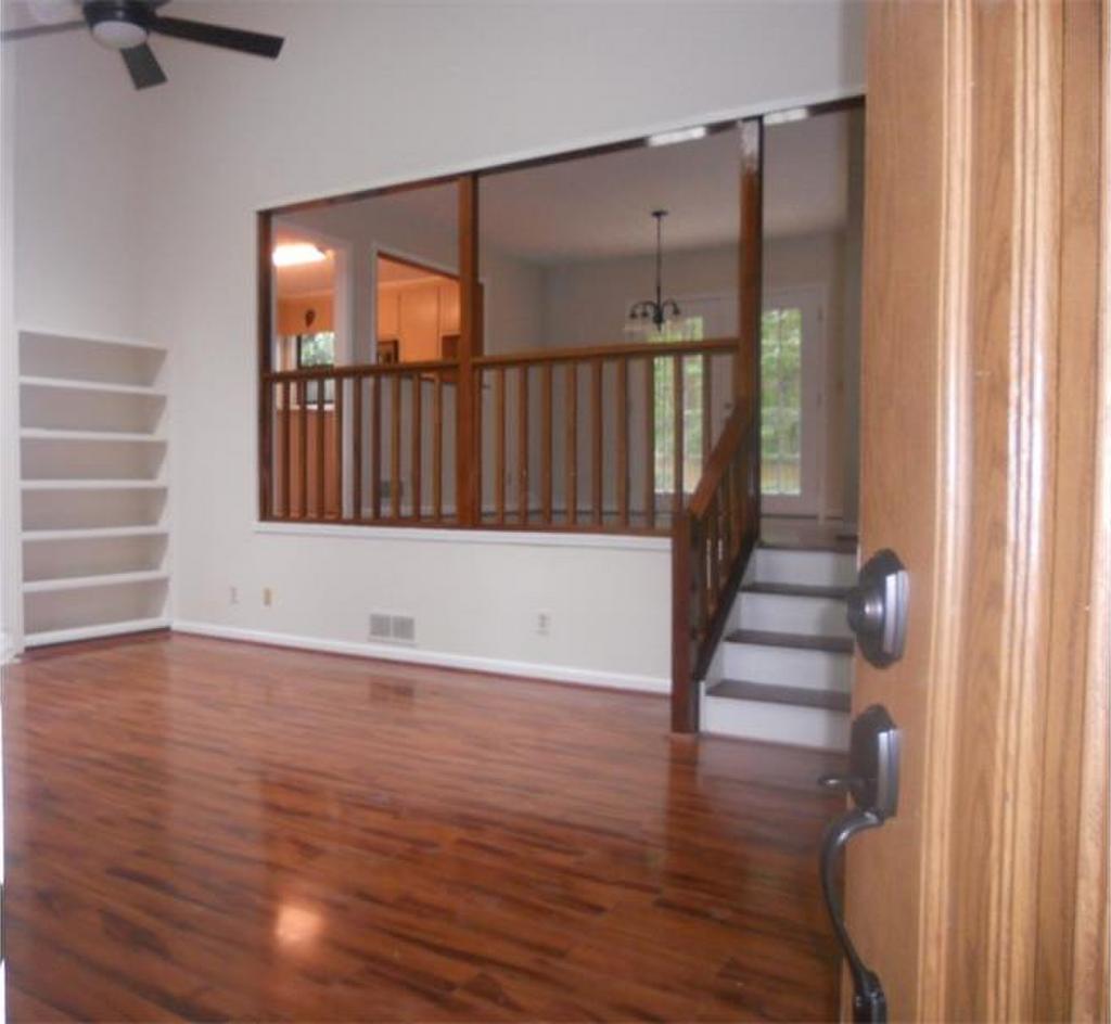5566 Emerald Way