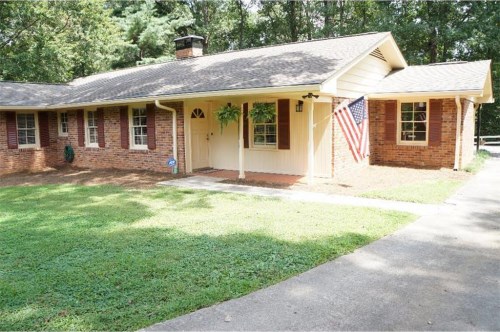 1121 Mason Woods Drive Ne