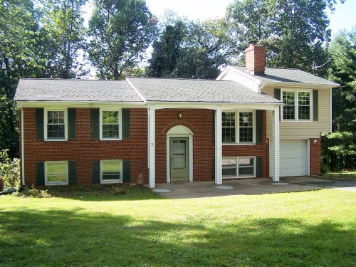 385 Burns Rd