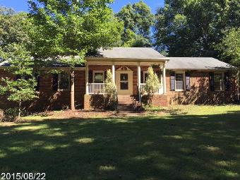 15456 Pine View Ln