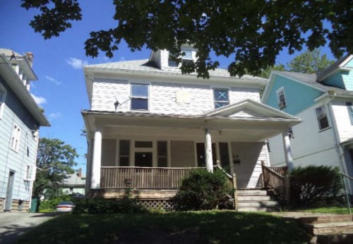 28 Iroquois St