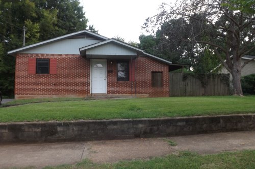 2004 Yancey Ave
