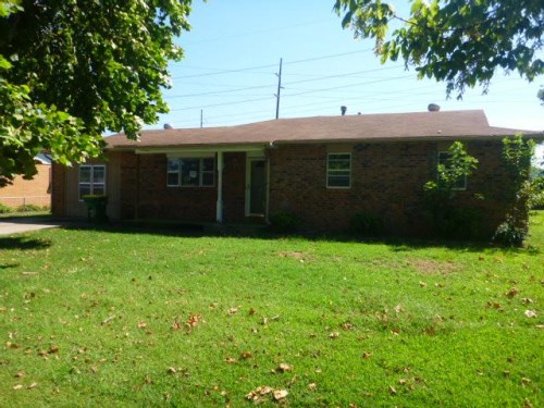1109 White Rd
