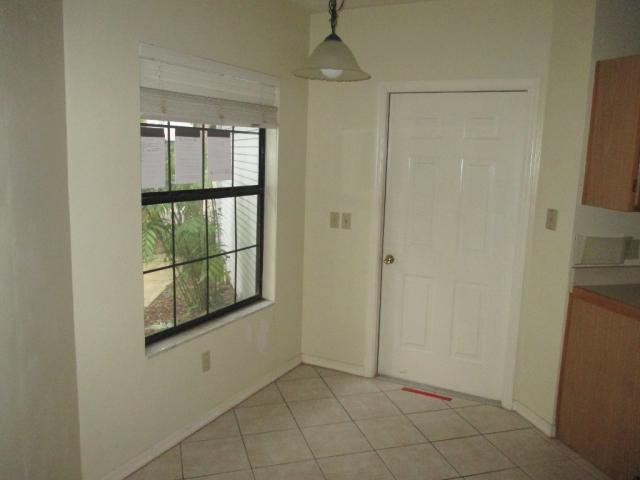 905 42nd Ter NW