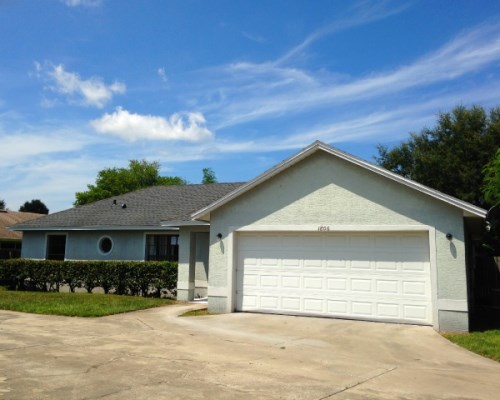 1806 Peakview Ct