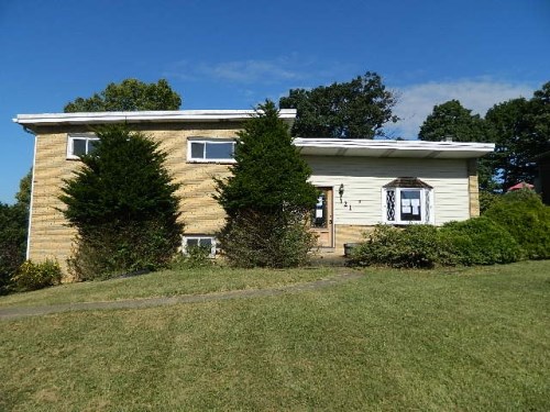 121 Horseshoe Drive