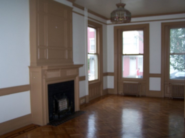 304 E Market St