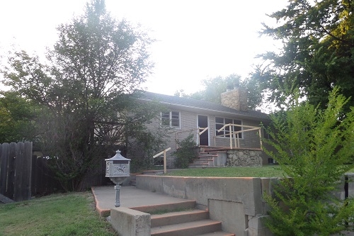 1204 Maple St