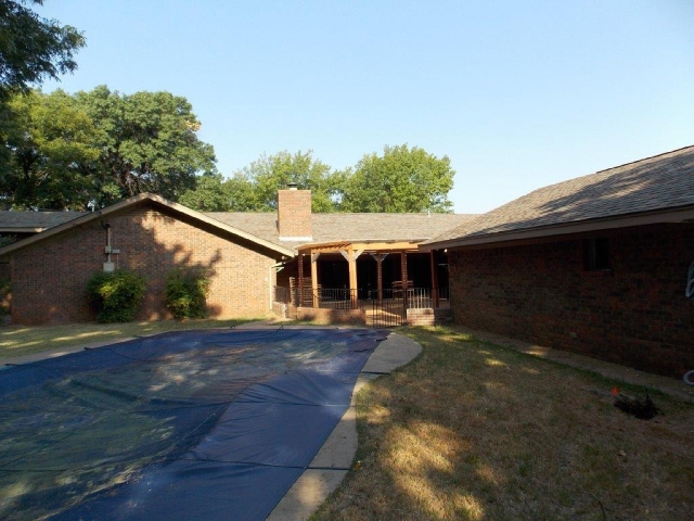 4526 Shady Ln