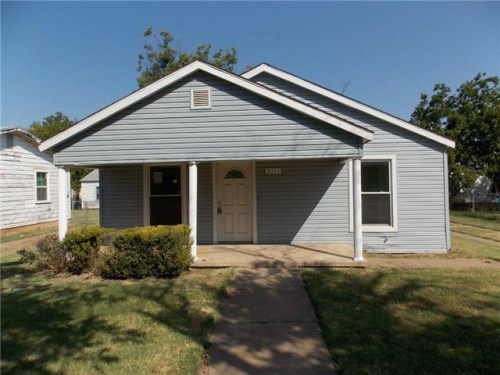 2211 Buchanan St