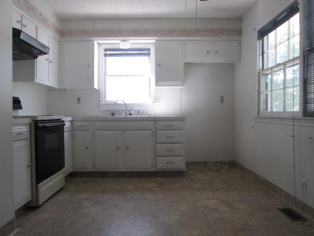 3705 Twin City Dr