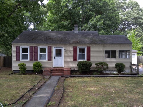 637 Highland Ct
