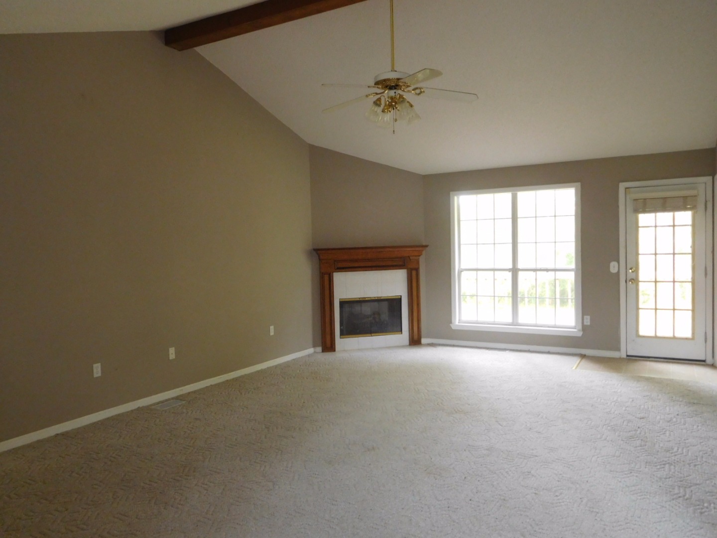 1109 Laverne Cir NW