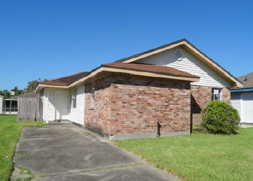 2741 Bayou Lours Court