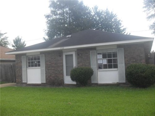 1928 Williamsburg Dr