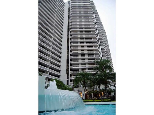 20281 E COUNTRY CLUB DR # 701