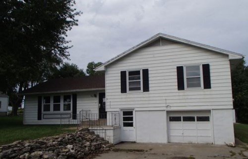 102 S Rogers Rd
