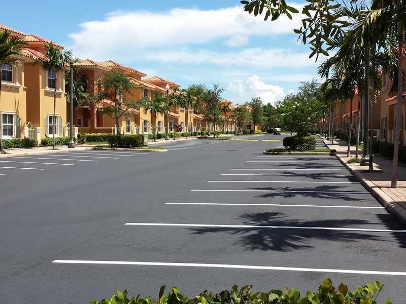 4916 TRADEWINDS TE # 302