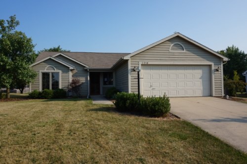 5218 Goldfinch Ln