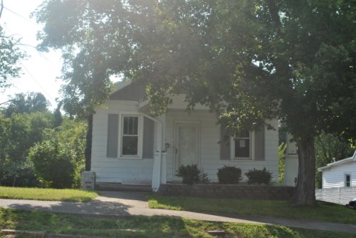 135 College St