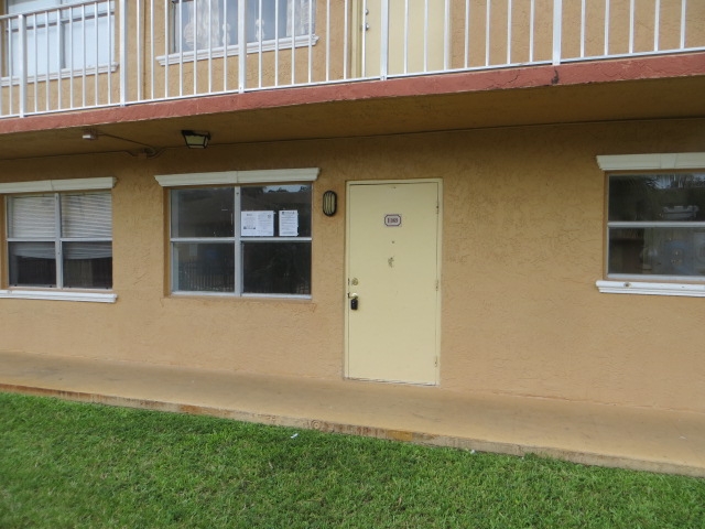 101 NE 41st St E69