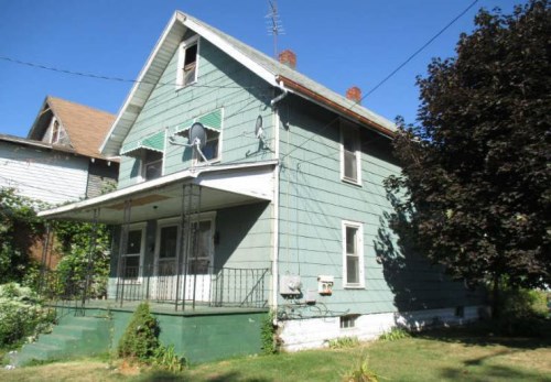 704 W 18th St